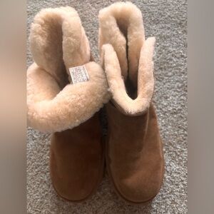 UGG Chestnut Shearling Winter Boots